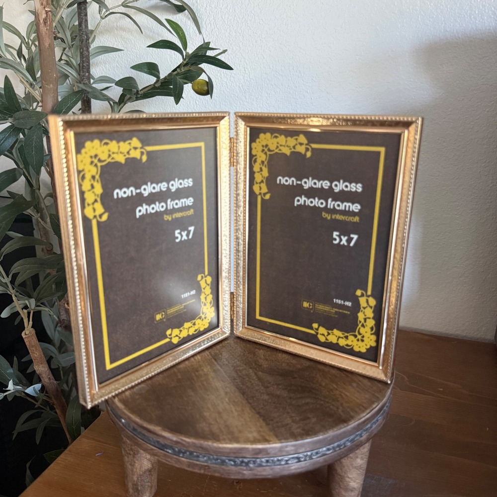 Intercraft Gold Metal Double Hinged 5x7 Photo Frame Non-Glare Glass 1151-H2